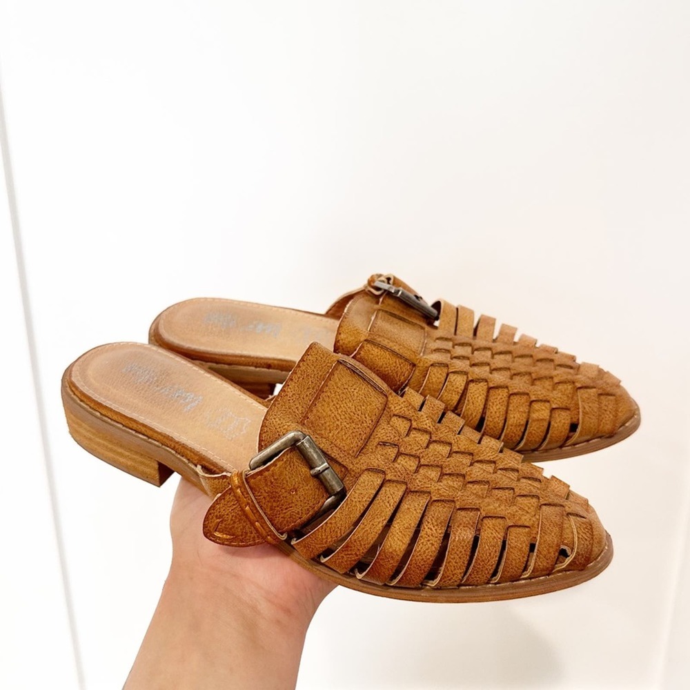 Mi.iM Elanor Women's 6.5 Orange Leather Sandals Closed Toe Thick Stitching Boho